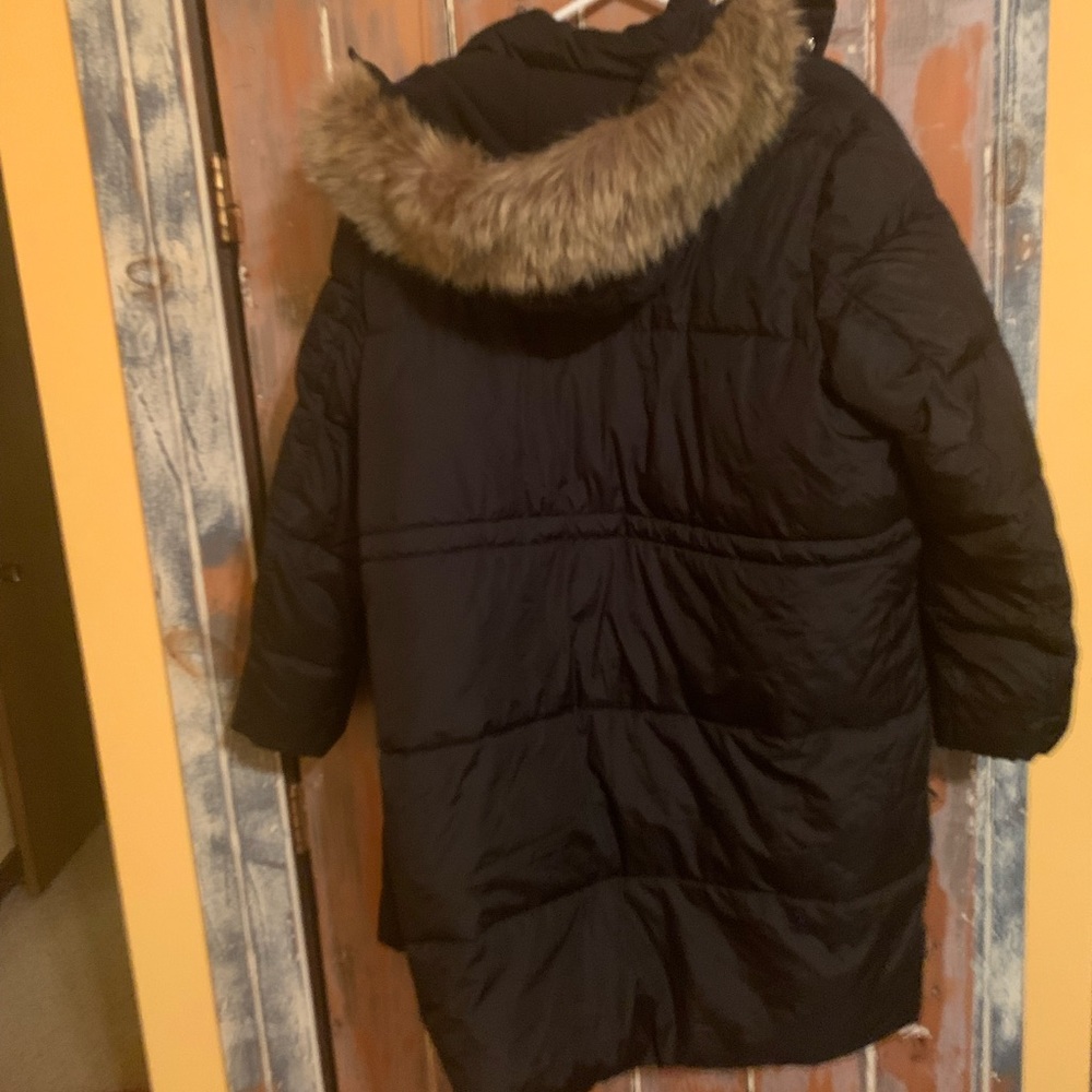 Old Navy Black Parka Size 2X with fur hood like new